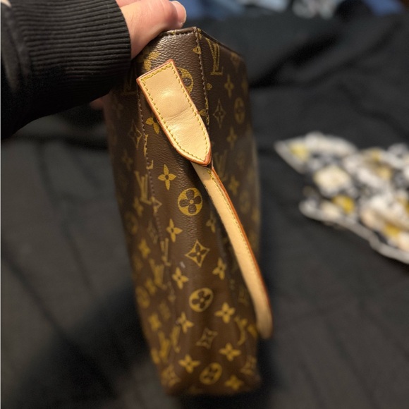 Large LV Purse - Picture 6 of 8